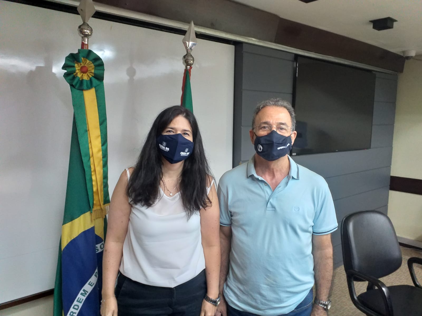 Eng. Op.-Mec. Carlos Silveira e Eng. Ind.-Met. Claudia Trindade de Oliveira, coordenador e adjunta